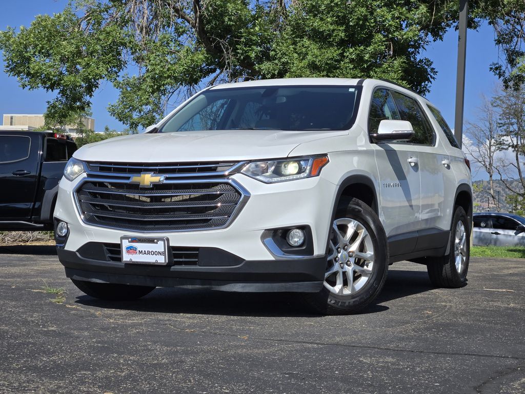 White (Iridescent Pearl Tricoat) 2020 Chevrolet Traverse SUV / Crossover Four-Wheel Drive 9-Speed Automatic