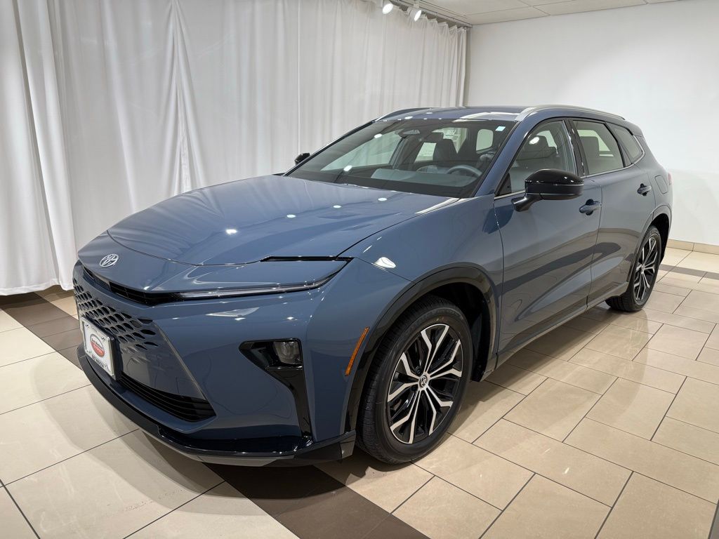 2025 Toyota Crown Signia XLE -
                  Madison, WI