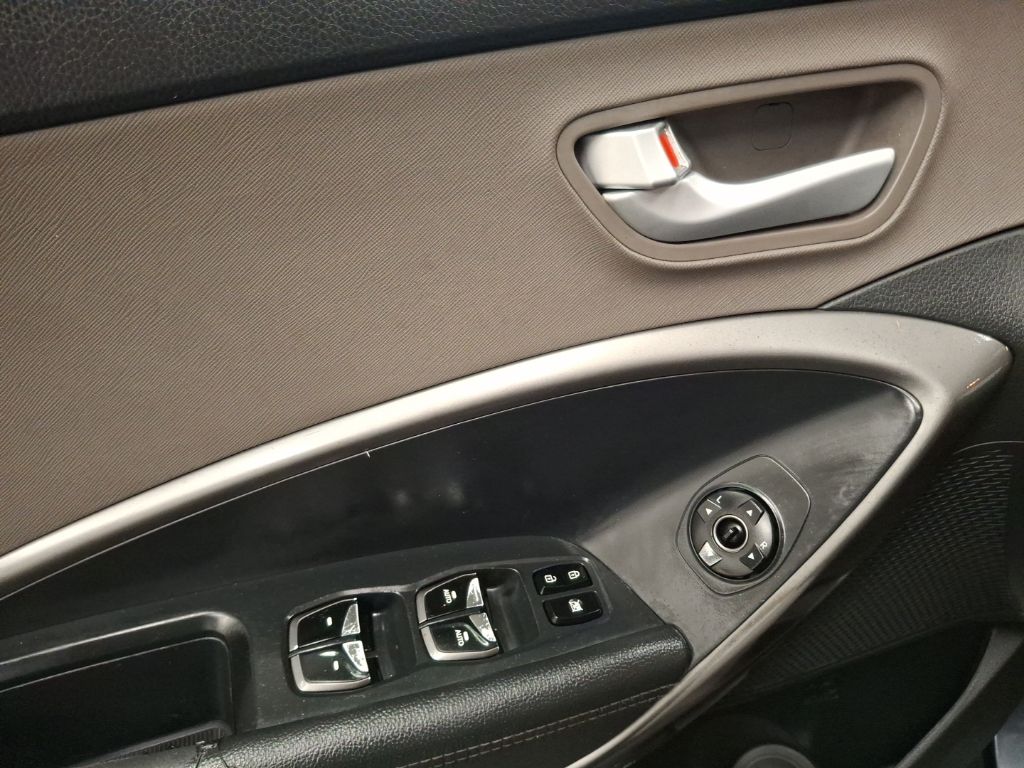 Used 2017 Hyundai Santa Fe SUV