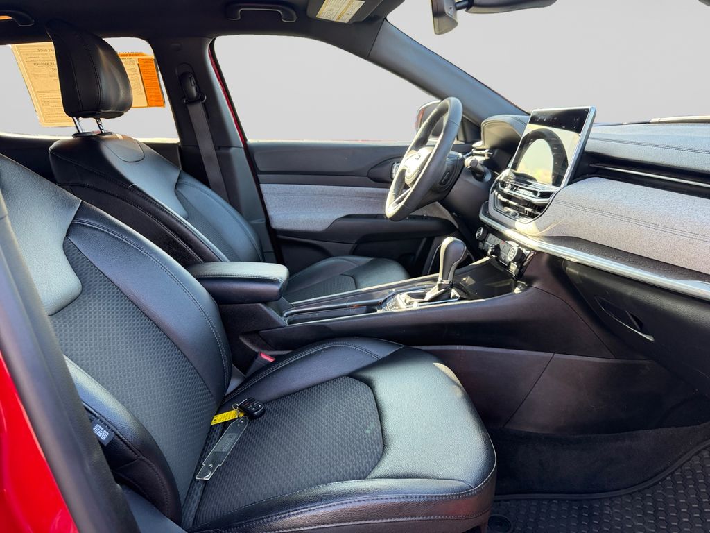 2023 Jeep Compass Latitude Red at South Hills CDJR