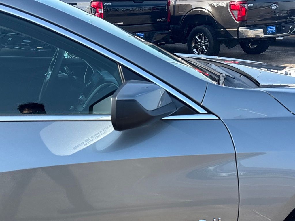 2024 Chevrolet Malibu LT - 8