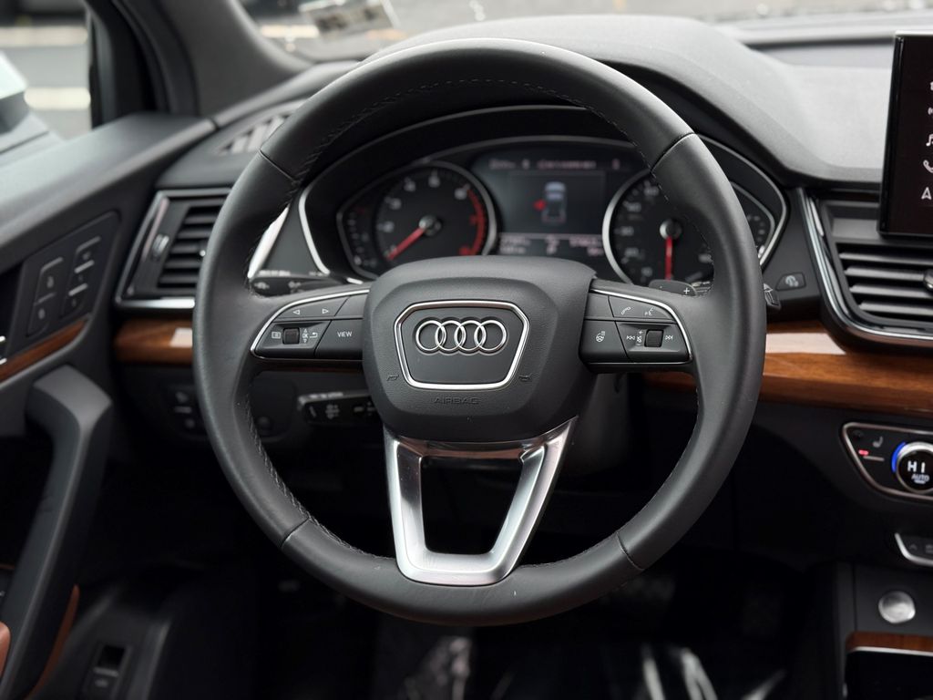 Thumbnail: 2023 Audi Q5 - 23