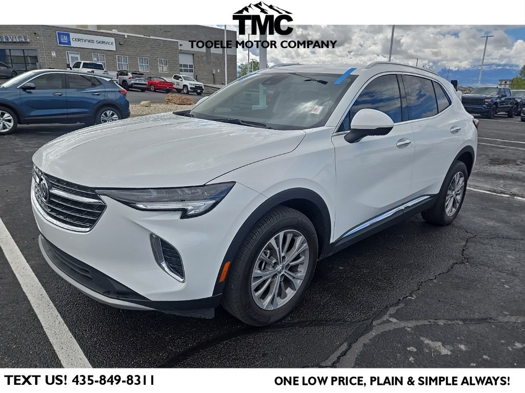 Used 2023 White Buick Preferred image 5