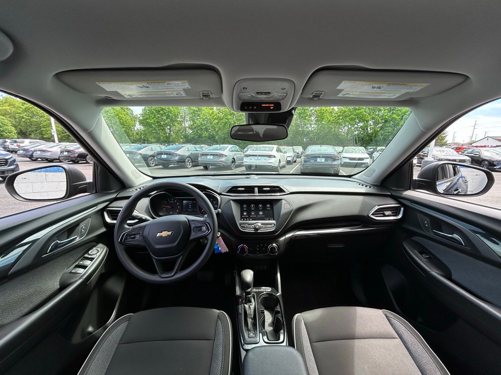 2021 Chevrolet TrailBlazer LS 10