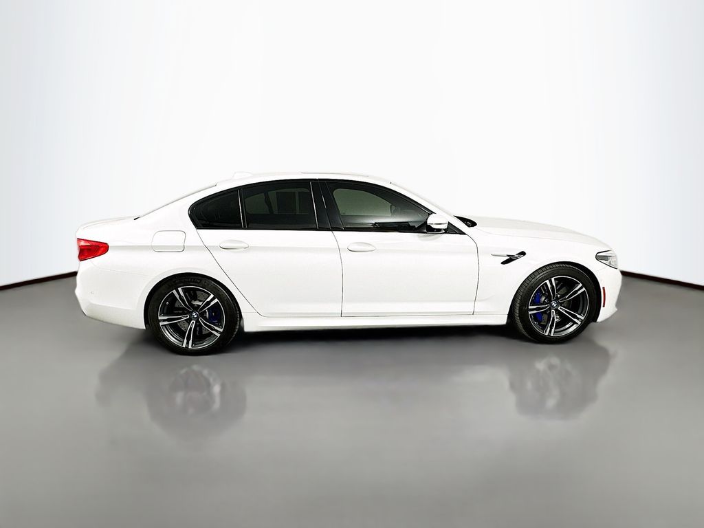 Thumbnail: 2019 BMW M5 - 4