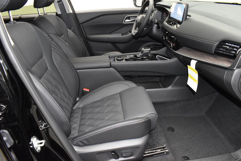 Thumbnail: 2026 Nissan Rogue - 26