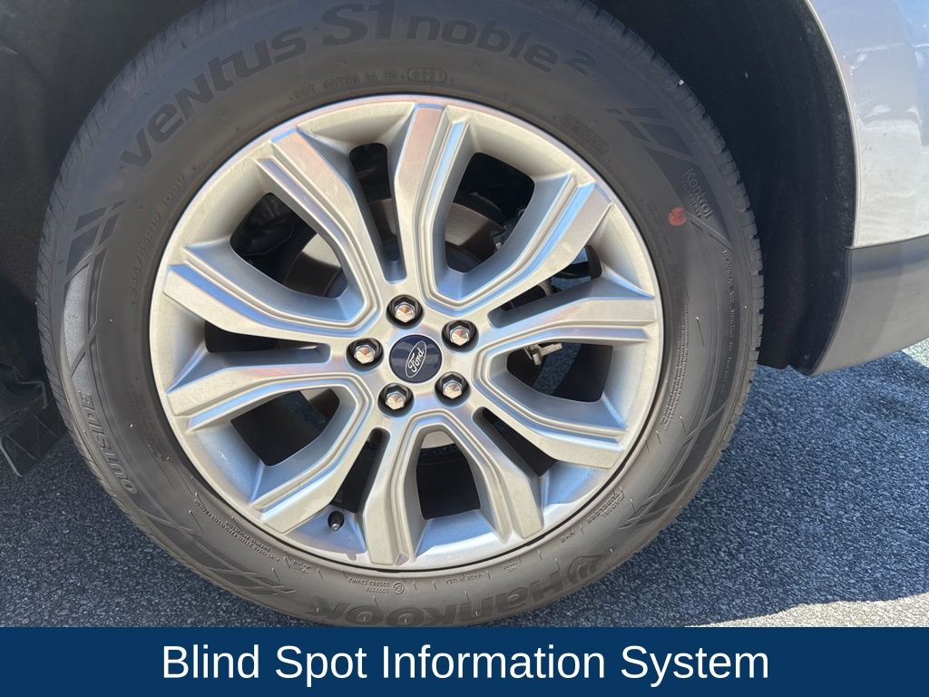 2021 Ford Edge Titanium