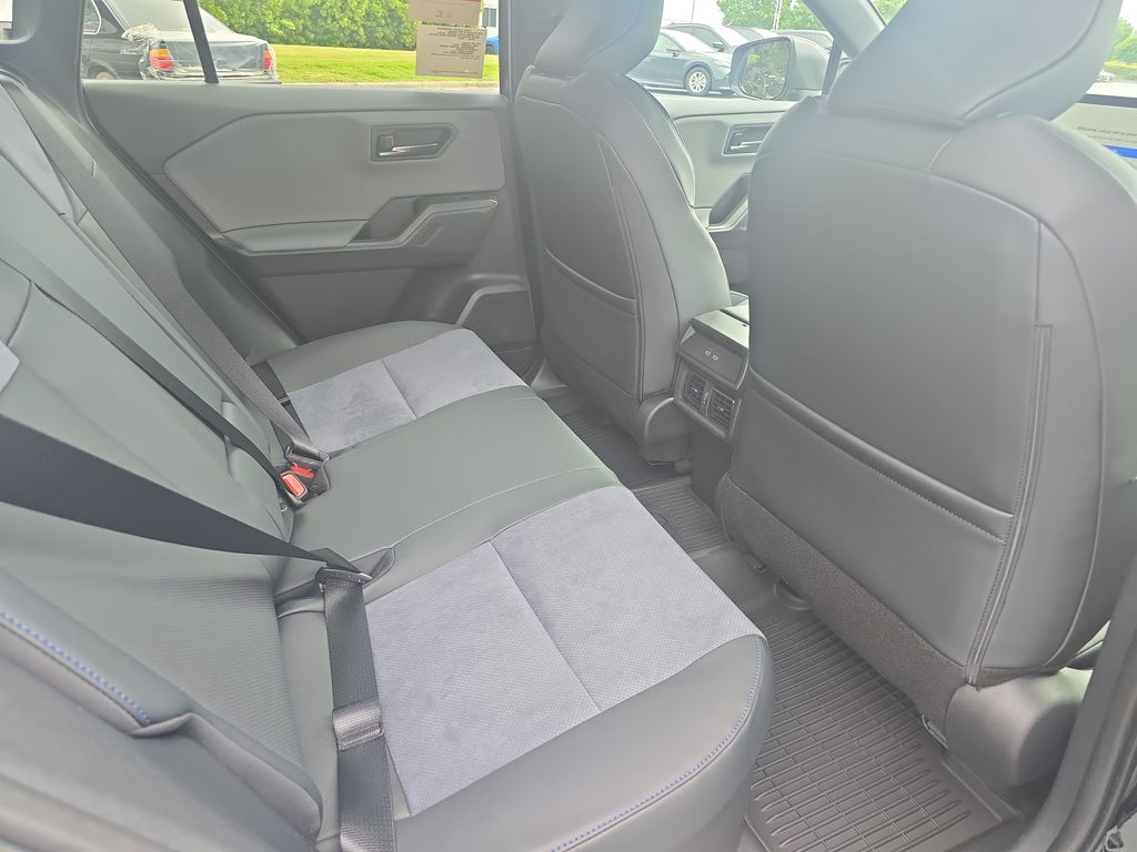 2026 Toyota RAV4 XSE - Photo 11