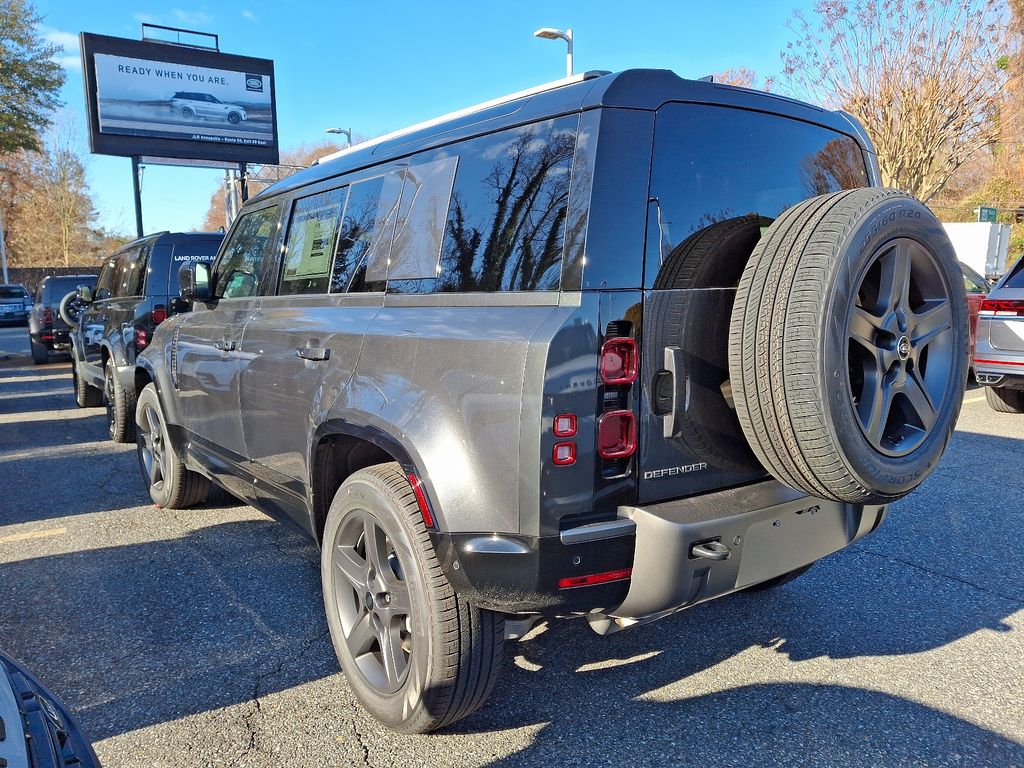 2025 Land Rover Defender 110 4