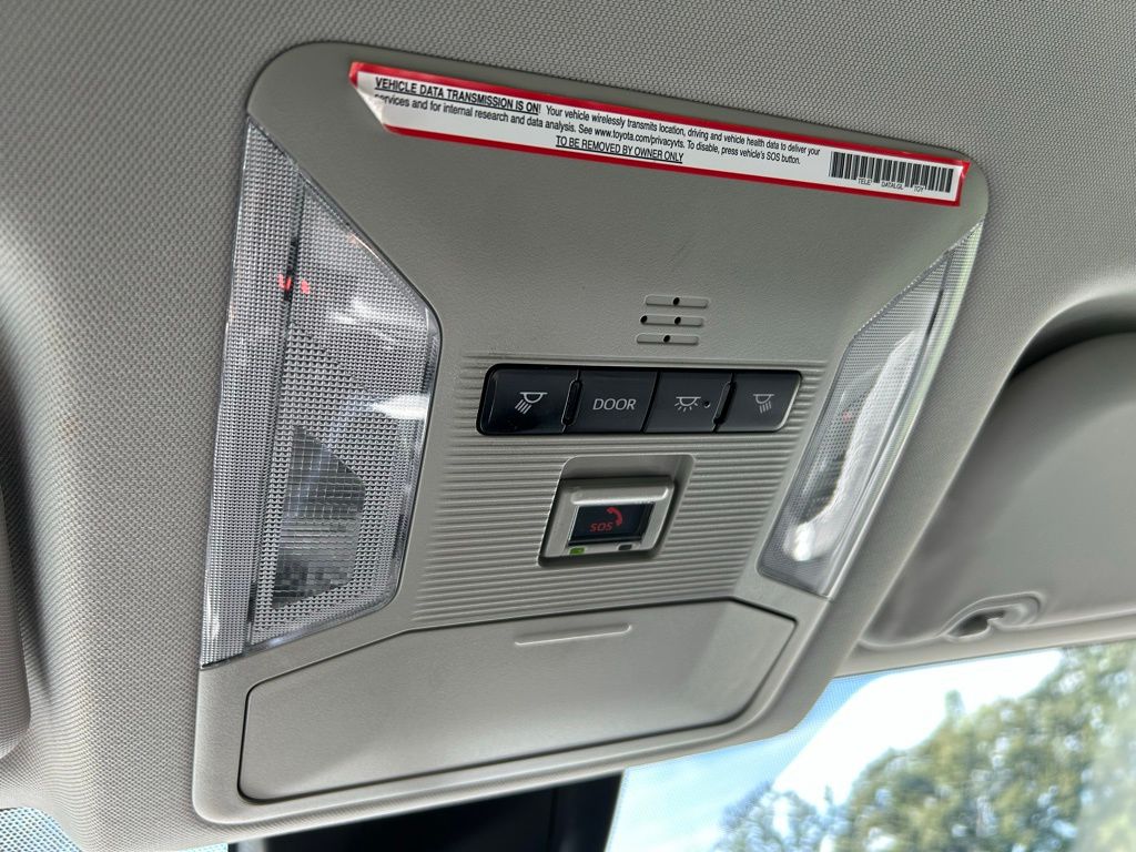 Thumbnail: 2022 Toyota RAV4 - 27