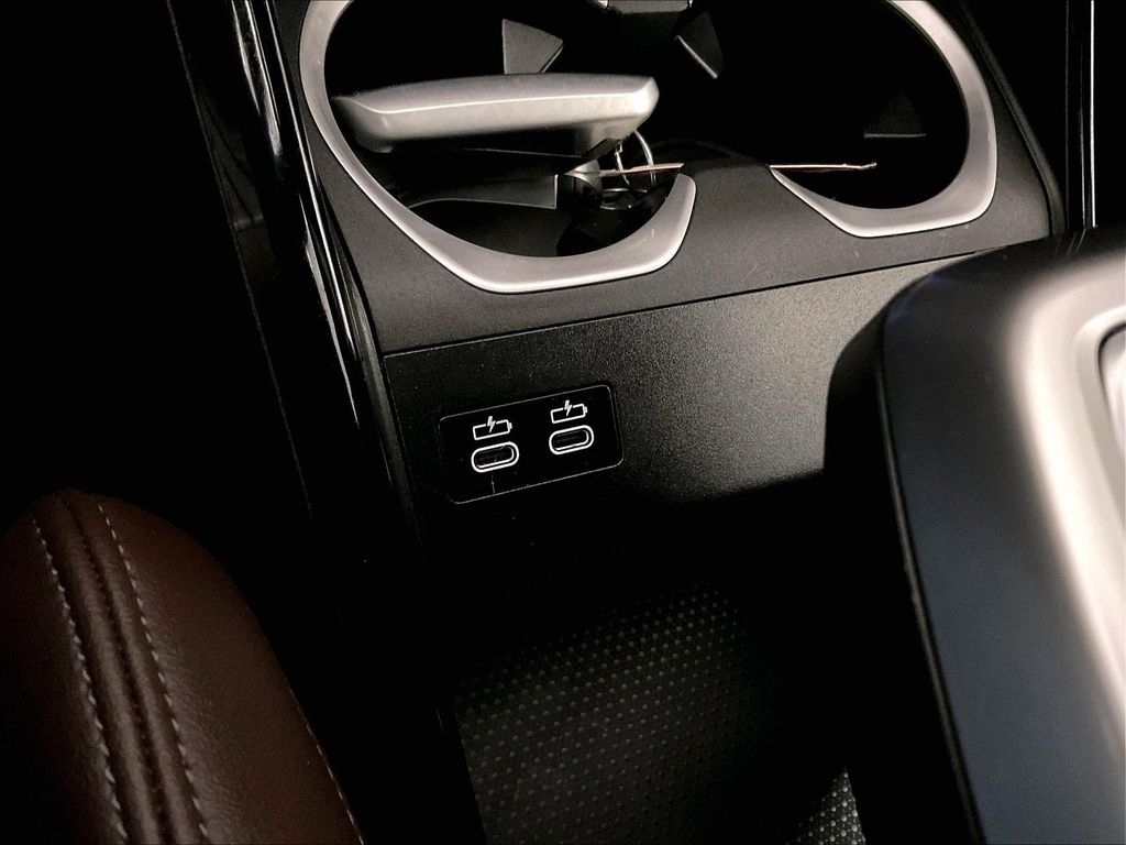 2025 BMW X1 — photo 27
