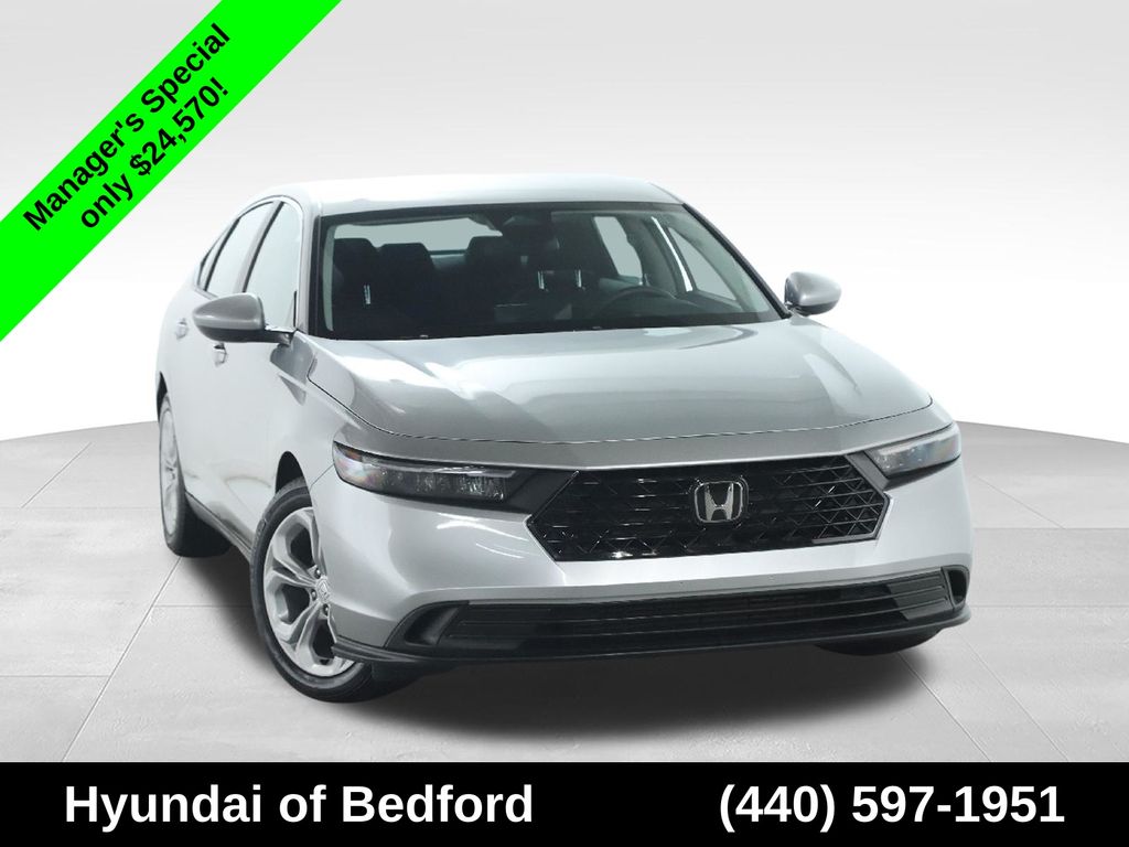 Silver Metallic 2025 Honda Accord LX FWD Sedan Front-Wheel Drive Continuously Variable Transmission