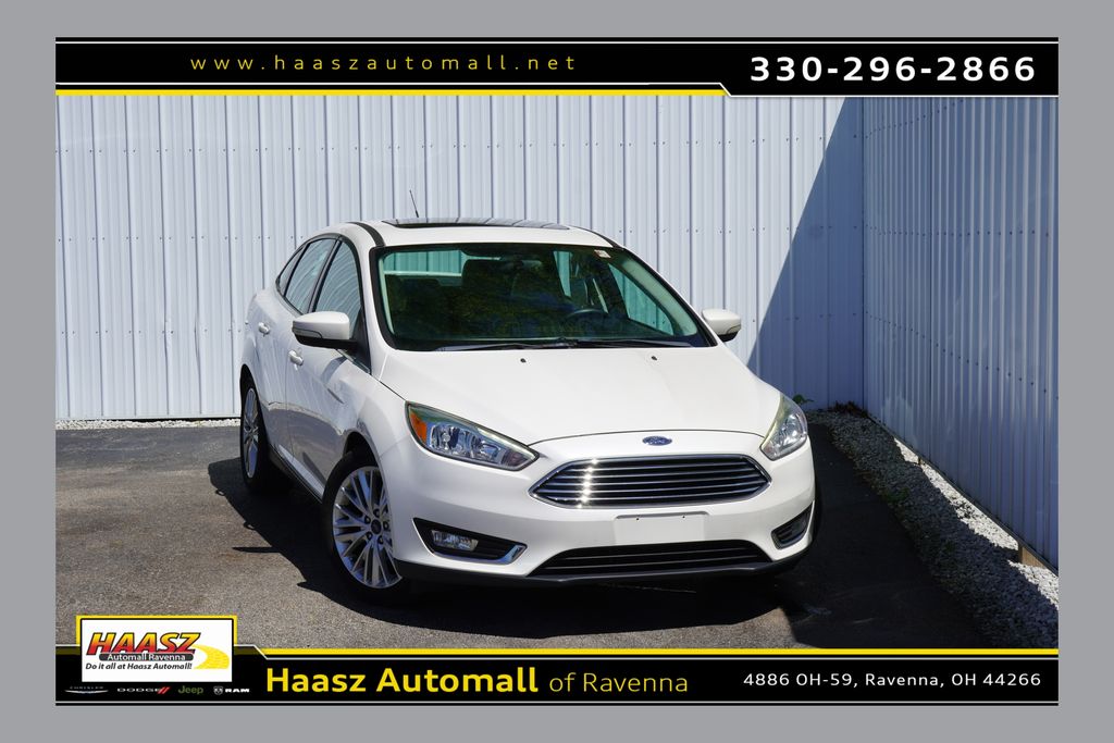 White Platinum Clearcoat Metallic 2018 Ford Focus Titanium Sedan Front-Wheel Drive 6-Speed Automatic