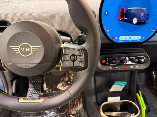 Thumbnail: 2026 MINI Cooper - 14