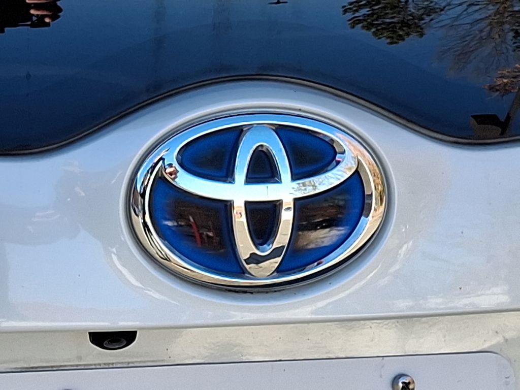 2017 Toyota Prius Prime Advanced 31