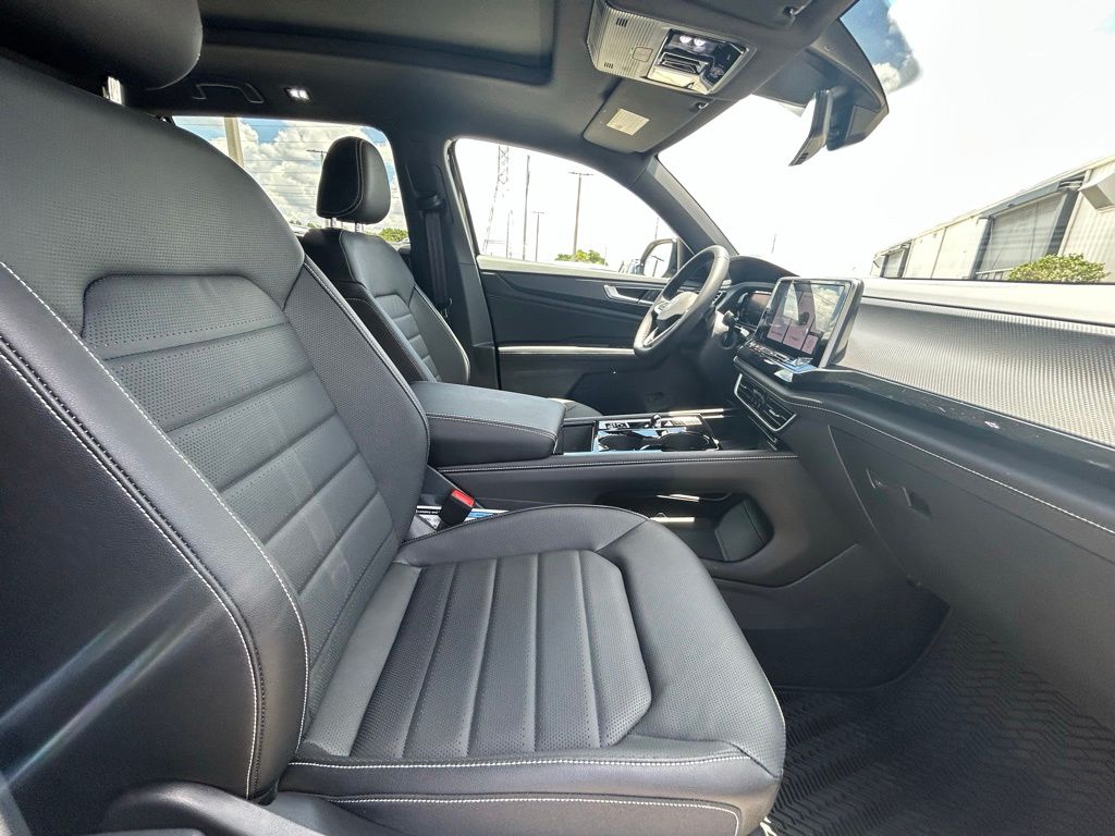 New 2026 Deep Black Volkswagen 2.0T SEL R-Line Black image 36