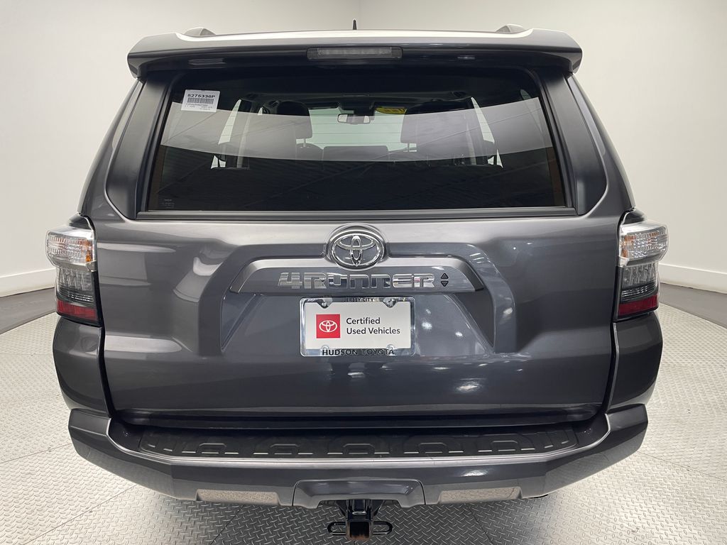 2022 Toyota 4Runner SR5 6