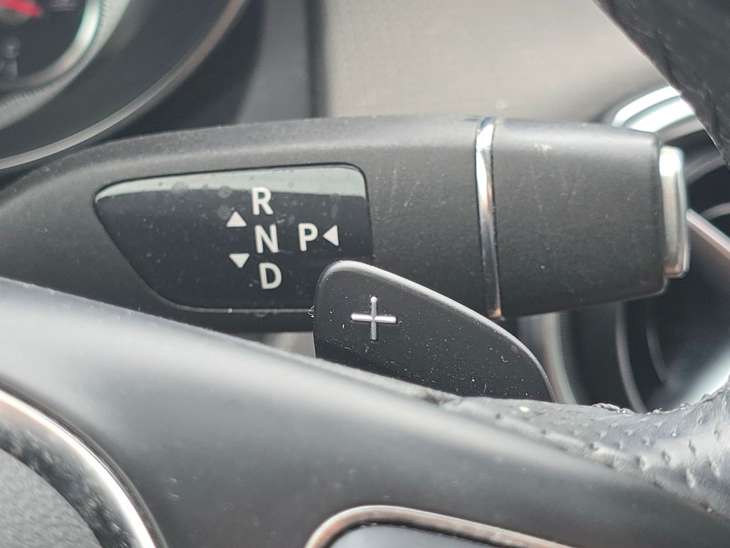 Used 2020  Mercedes-Benz GLA 250 image 30