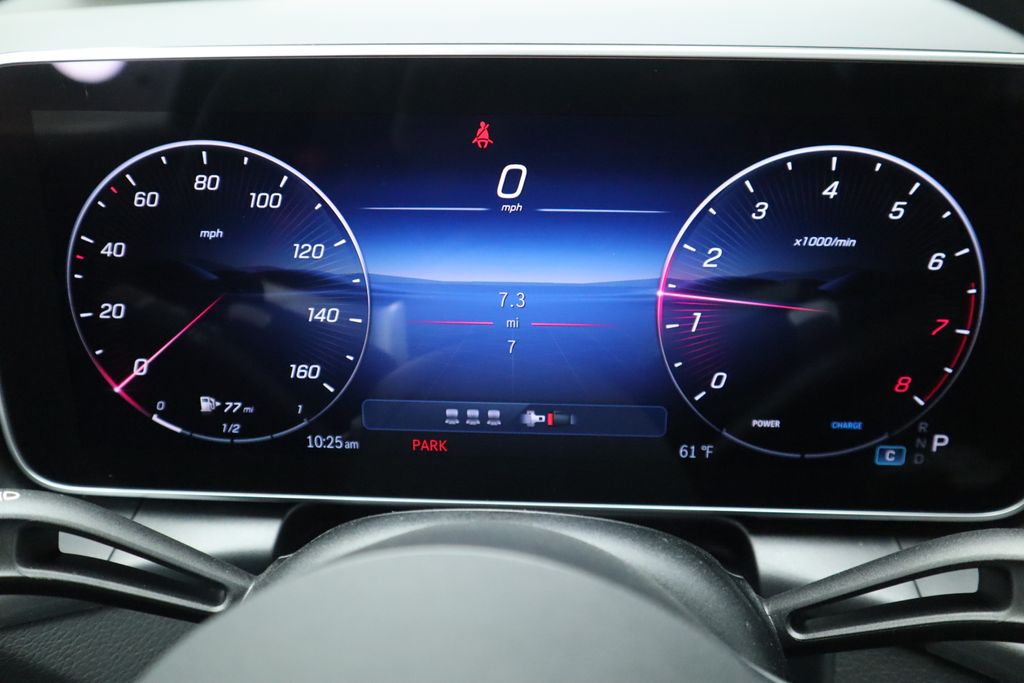 2025 Mercedes-Benz GLC 300 32