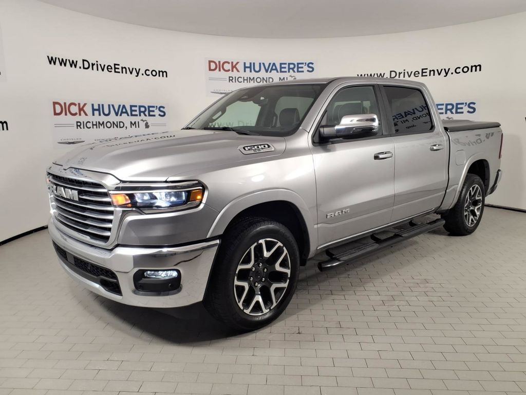 Billet Silver Metallic Clearcoat 2025 RAM 1500 Pickup Truck Four-Wheel Drive 8-Speed Automatic
