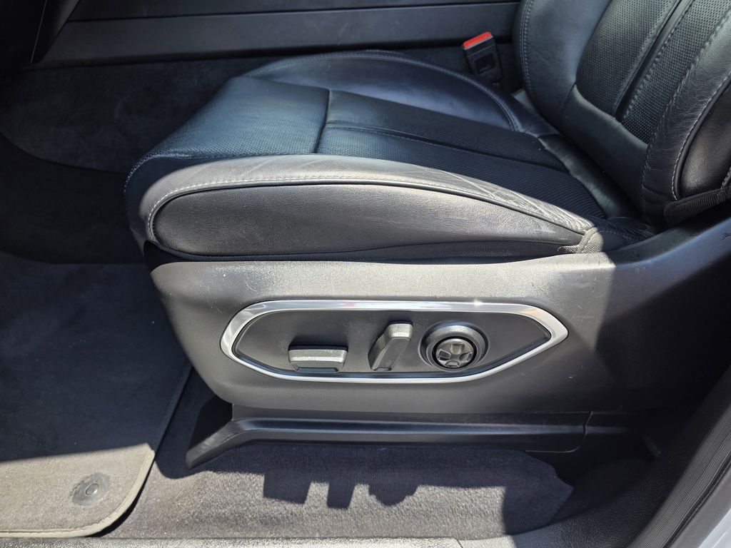 2024 Jeep Wagoneer Series II White at River Oaks CDJR