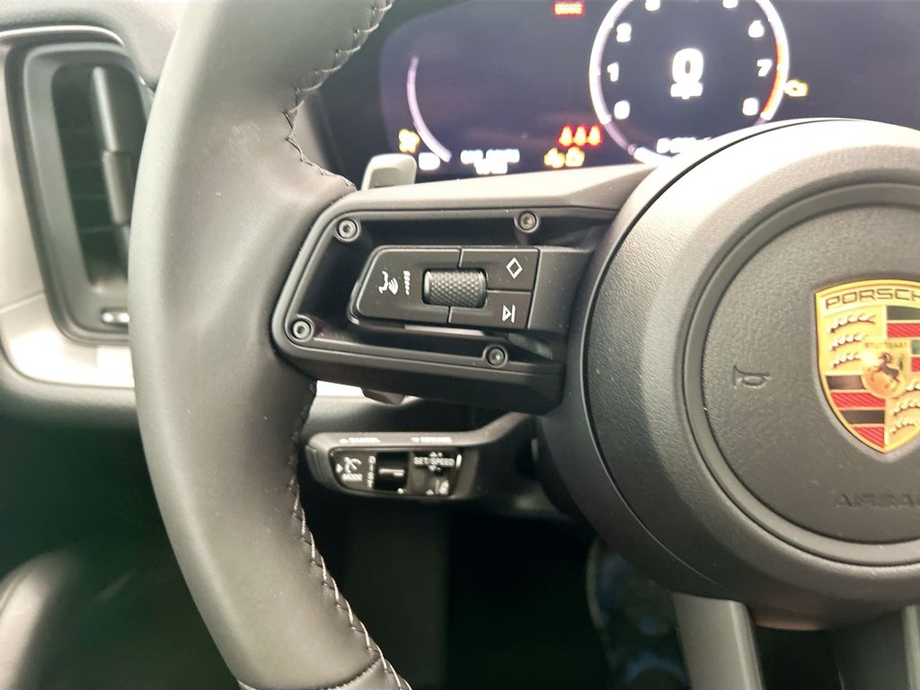 Thumbnail: 2026 Porsche Cayenne - 13