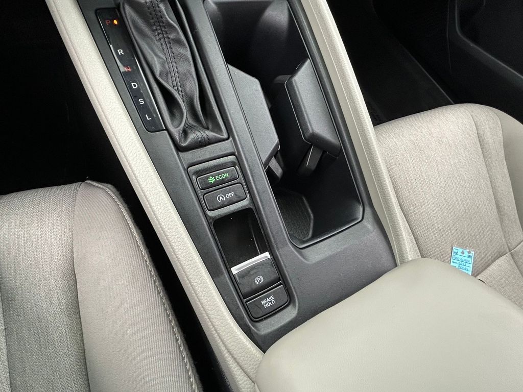 Used 2023 White Honda EX image 24