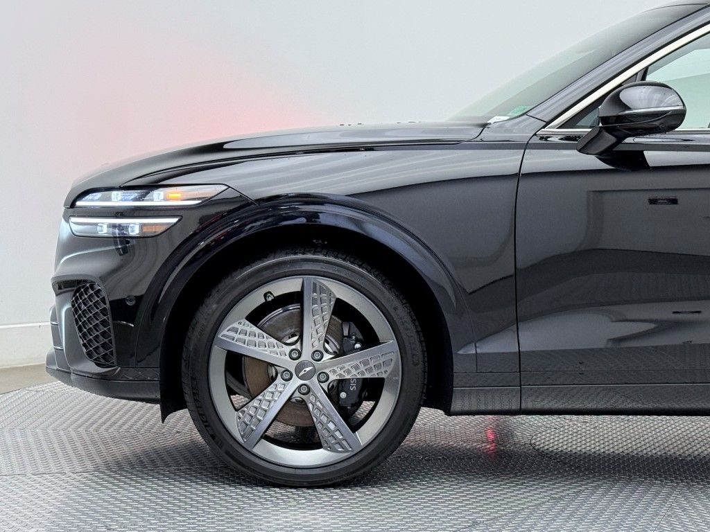 Thumbnail: 2024 Genesis GV70 - 8