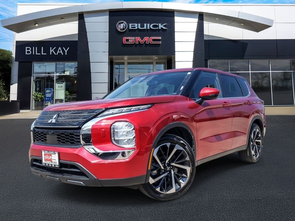 Red 2022 Mitsubishi Outlander ES S-AWC SUV / Crossover All-Wheel Drive Continuously Variable Transmission