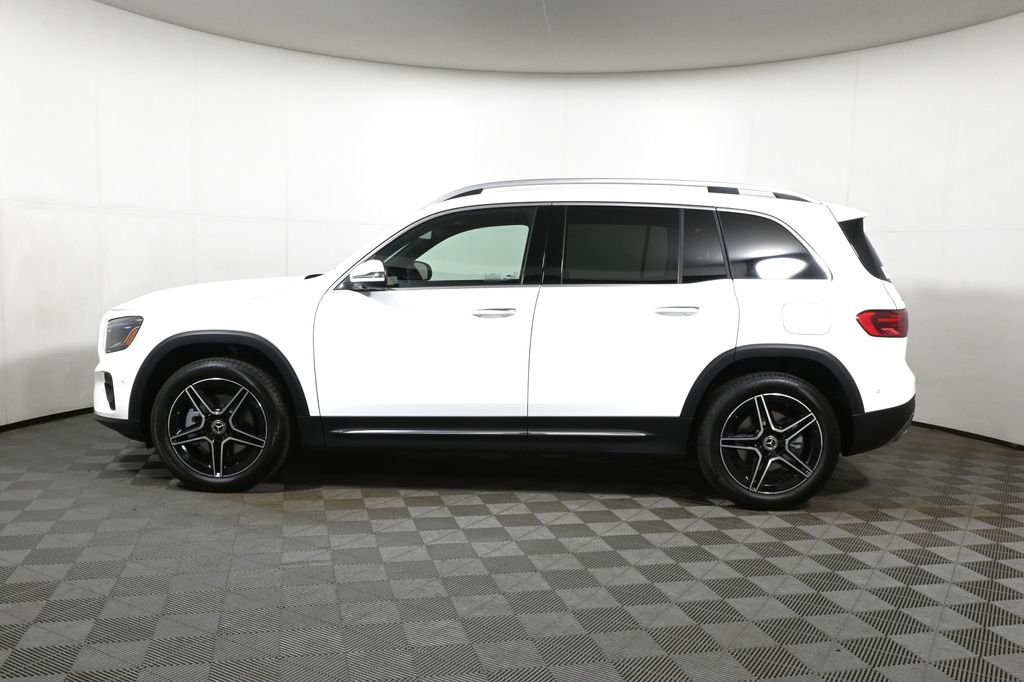 Thumbnail: 2026 Mercedes-Benz GLB - 2