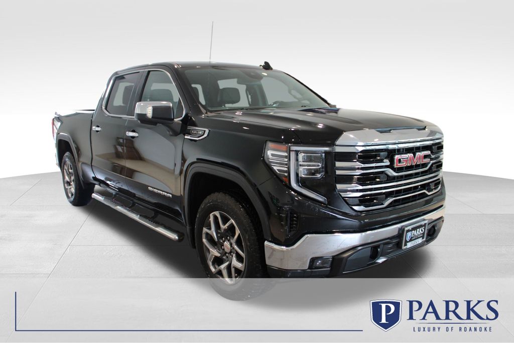 2022 GMC Sierra 1500 SLT Crew Cab 4WD