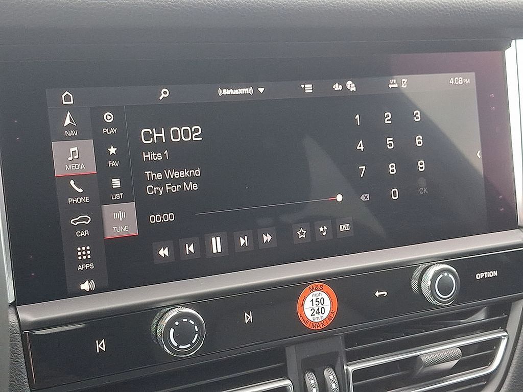 Thumbnail: 2025 Porsche Macan - 21