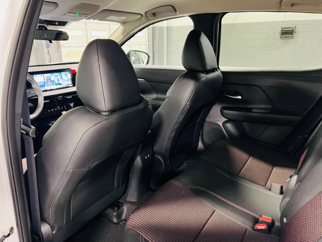 2026 Aspen White/Super Black Nissan Kicks SR FWD SUV