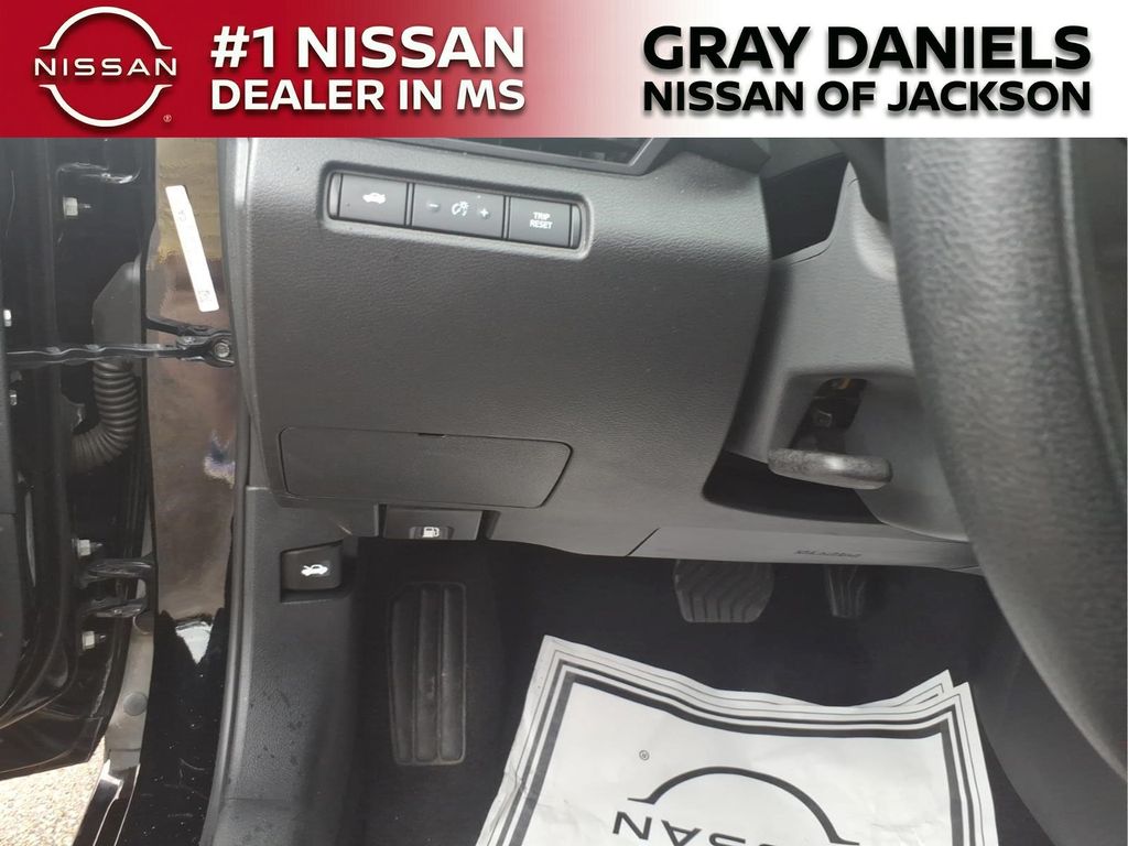 Used 2025 Nissan Altima Sedan