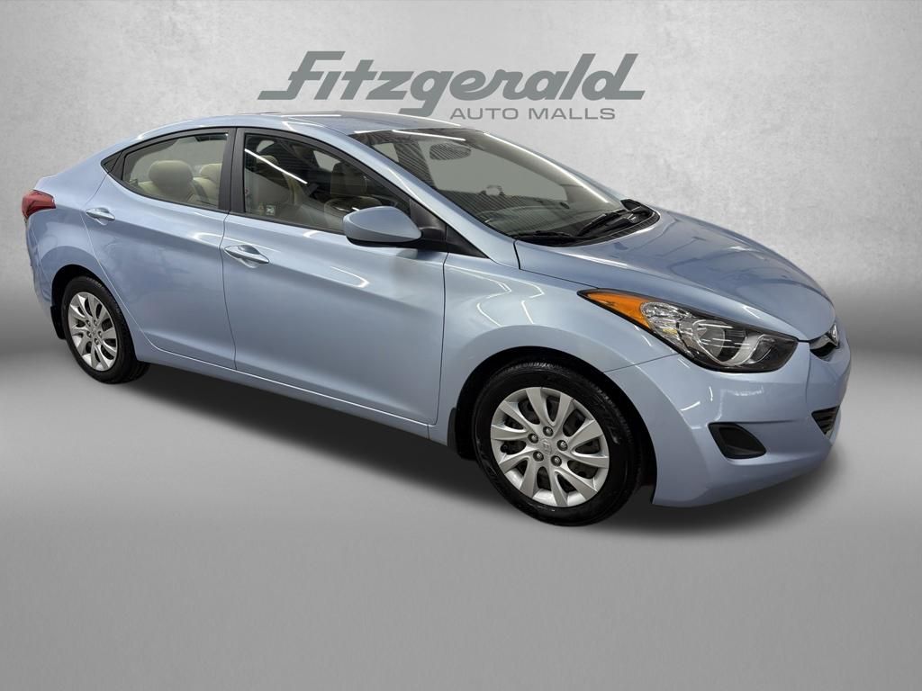 2012 Hyundai Elantra Azul (Blue Sky Metallic) Sedán Tracción delantera 6 velocidades Manual