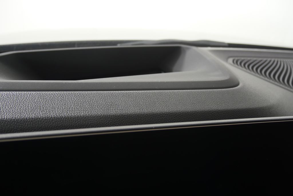 Thumbnail: 2025 BMW i4 - 24