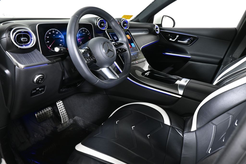 Thumbnail: 2025 Mercedes-Benz GLC - 4