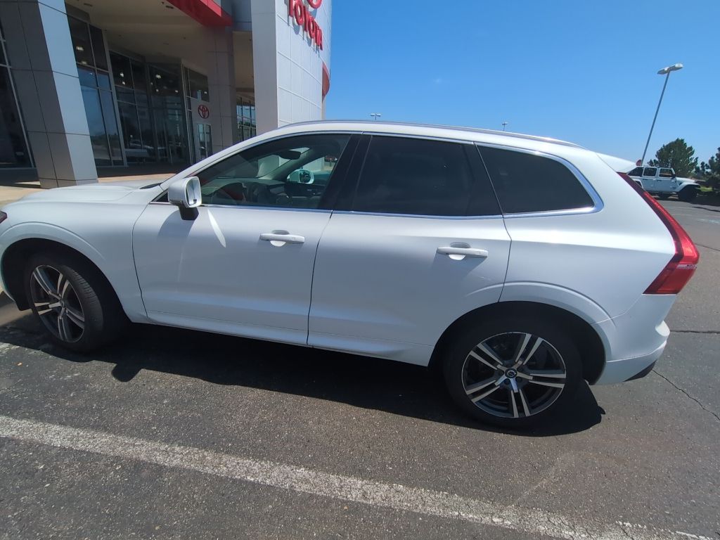 2021 Volvo XC60 T5 Momentum AWD