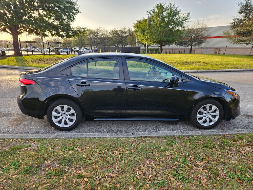 2022 Toyota Corolla LE 6