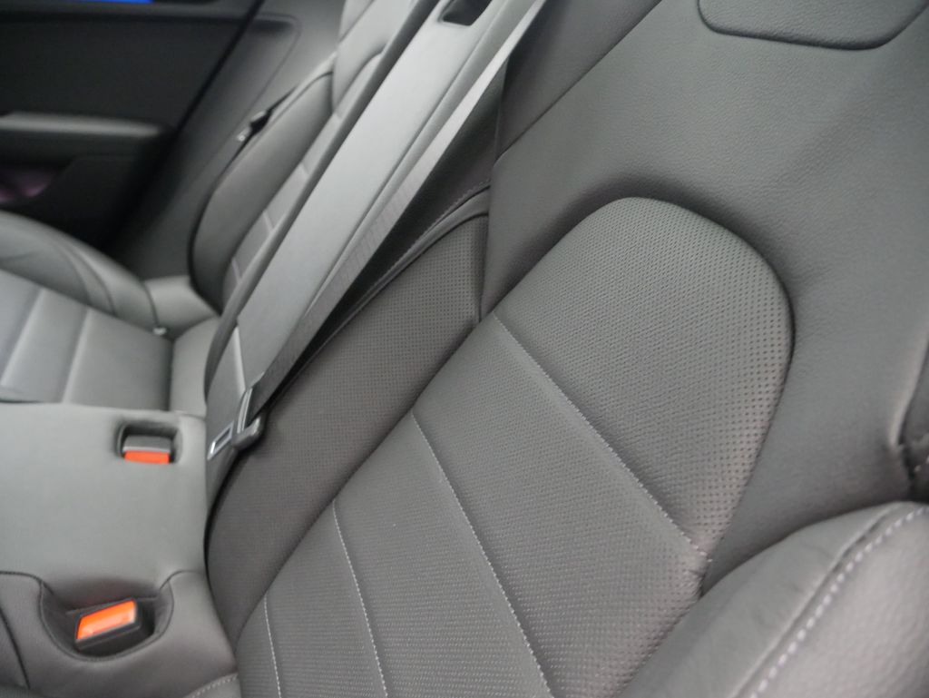 Thumbnail: 2026 Porsche Panamera - 22