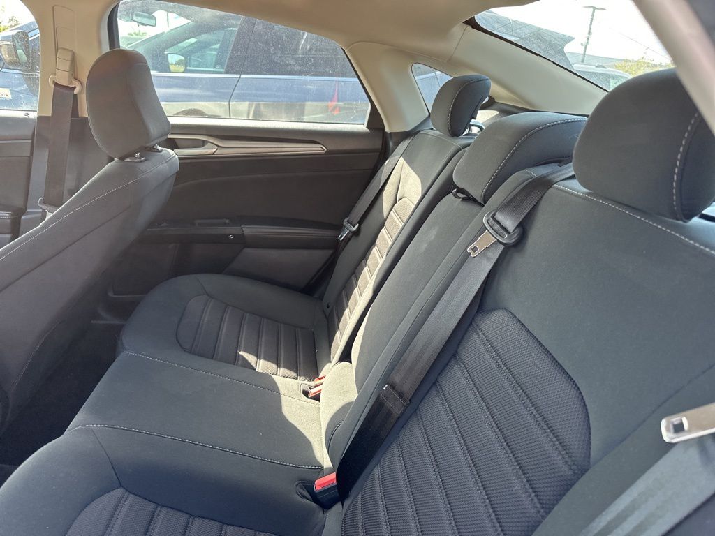 2020 Blue Ford Fusion SE FWD Sedan