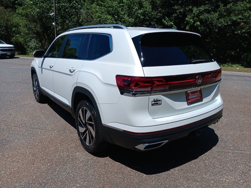 2024 Volkswagen Atlas 2.0T SEL 3