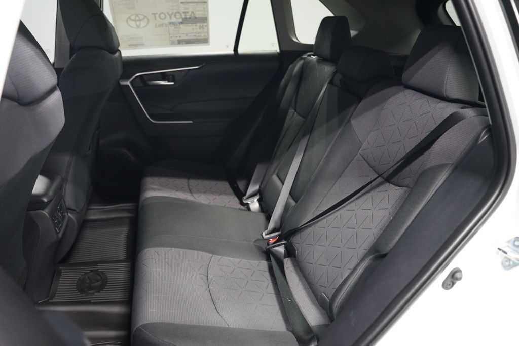 Thumbnail: 2025 Toyota RAV4 - 29