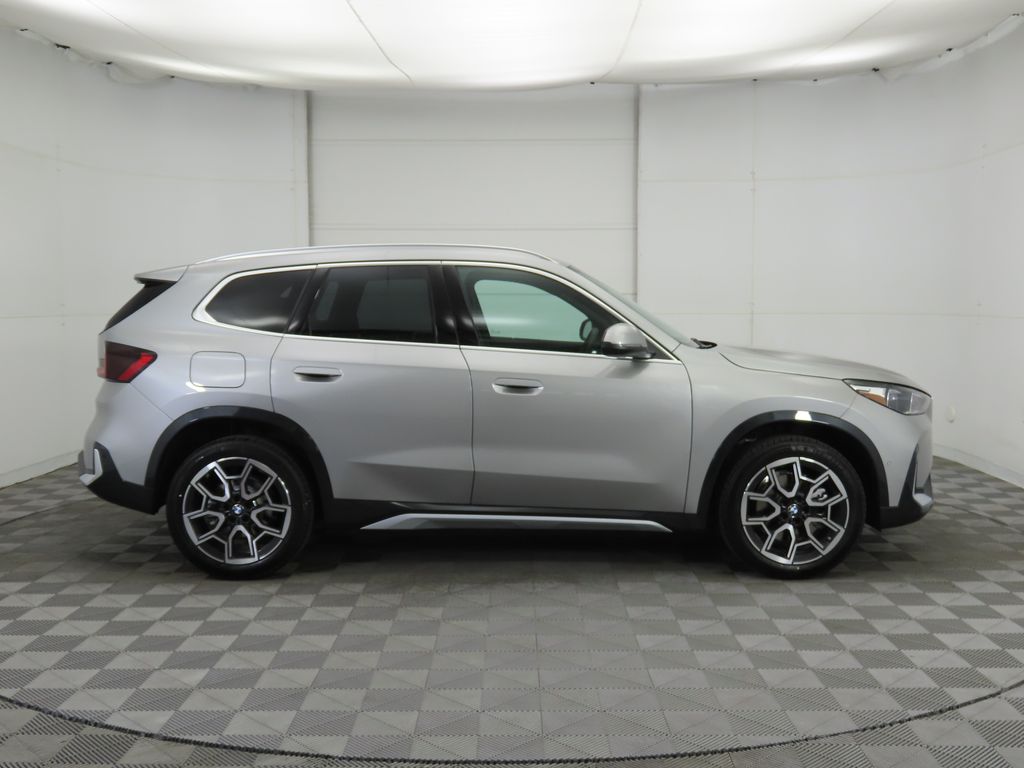 Thumbnail: 2026 BMW X1 - 4