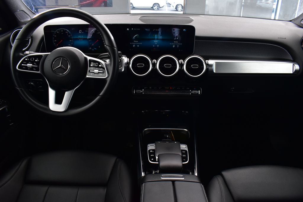 Thumbnail: 2020 Mercedes-Benz GLB - 24