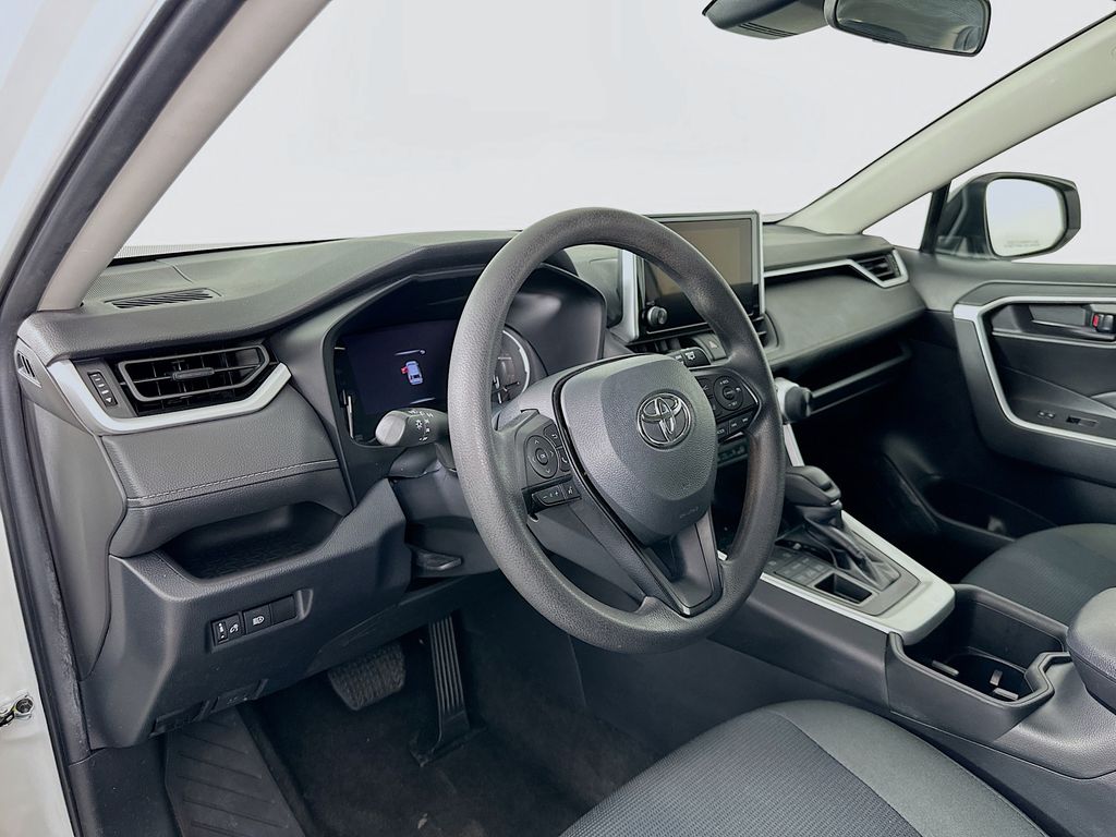 Thumbnail: 2023 Toyota RAV4 - 9