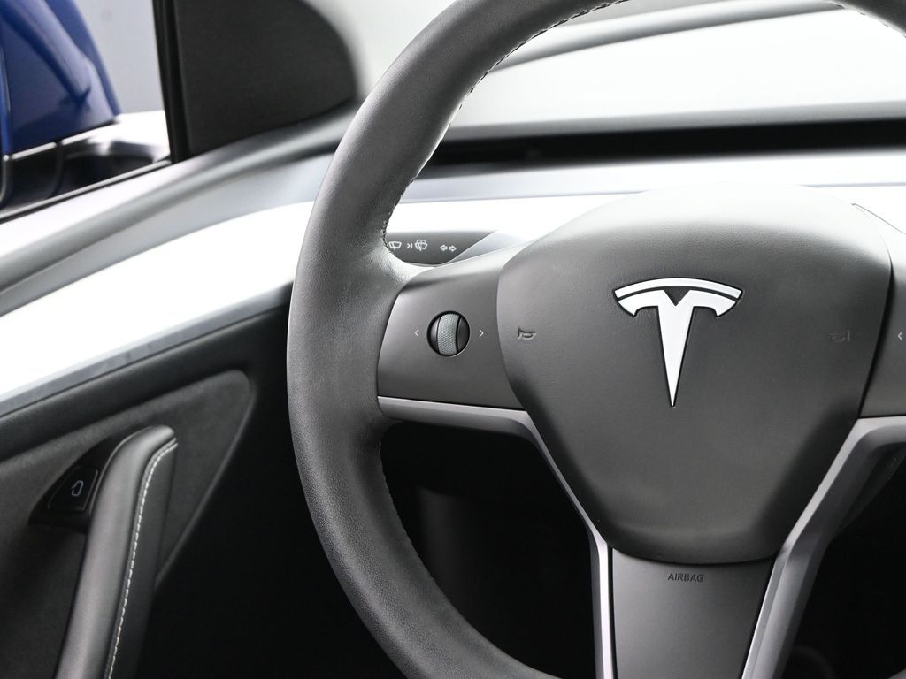 2024 Tesla Model Y Long Range Dual Motor All-Wheel Drive