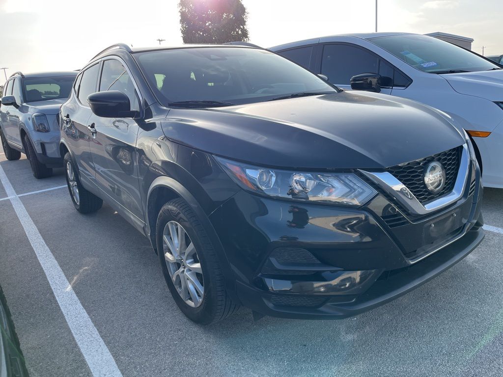 Thumbnail: 2020 Nissan Rogue Sport - 2