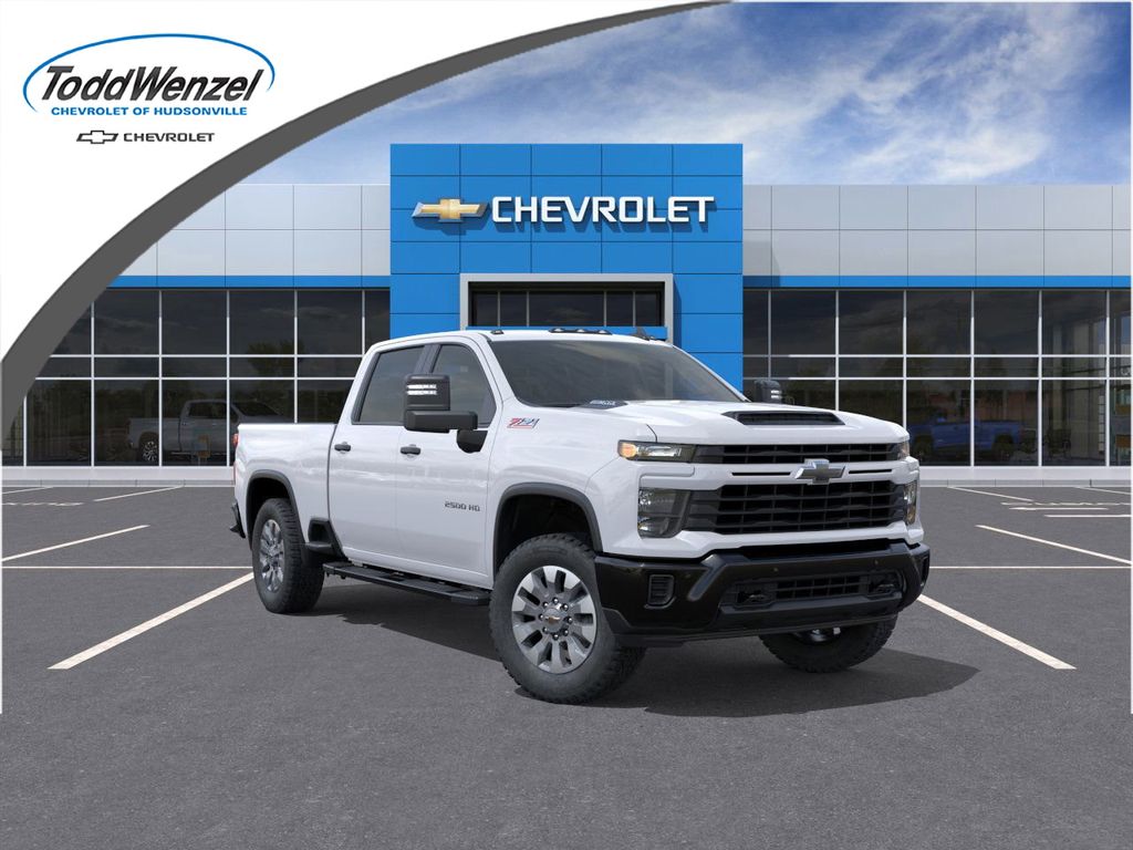 Summit White 2026 Chevrolet Silverado 2500HD Custom Crew Cab 4WD Pickup Truck Four-Wheel Drive Automatic