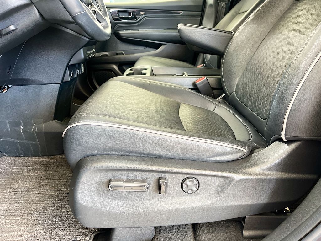 Used 2023 Gray Honda Elite image 19